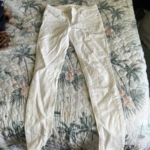 Levi’s white jeans